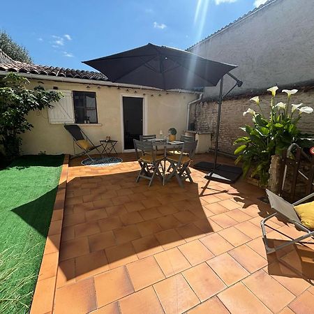 Charmante Maison Avec Cour Privative コニャック エクステリア 写真