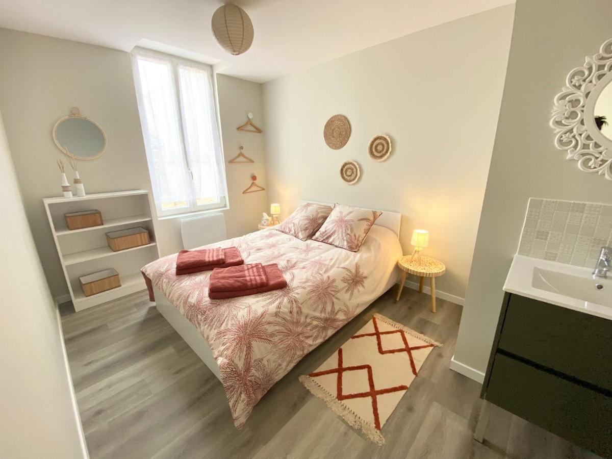 Charmante Maison Avec Cour Privative コニャック エクステリア 写真