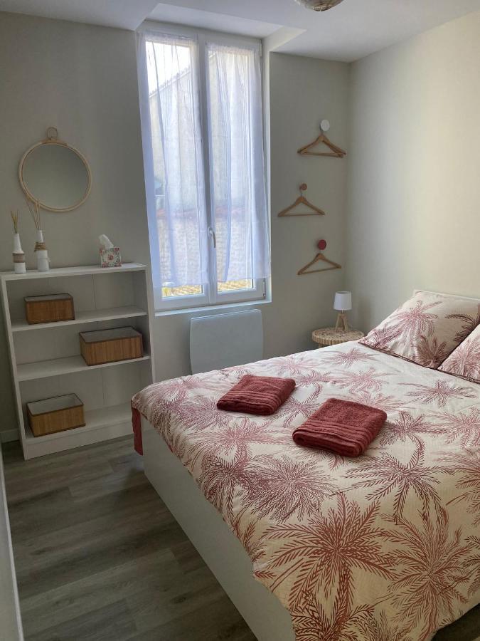 Charmante Maison Avec Cour Privative コニャック エクステリア 写真
