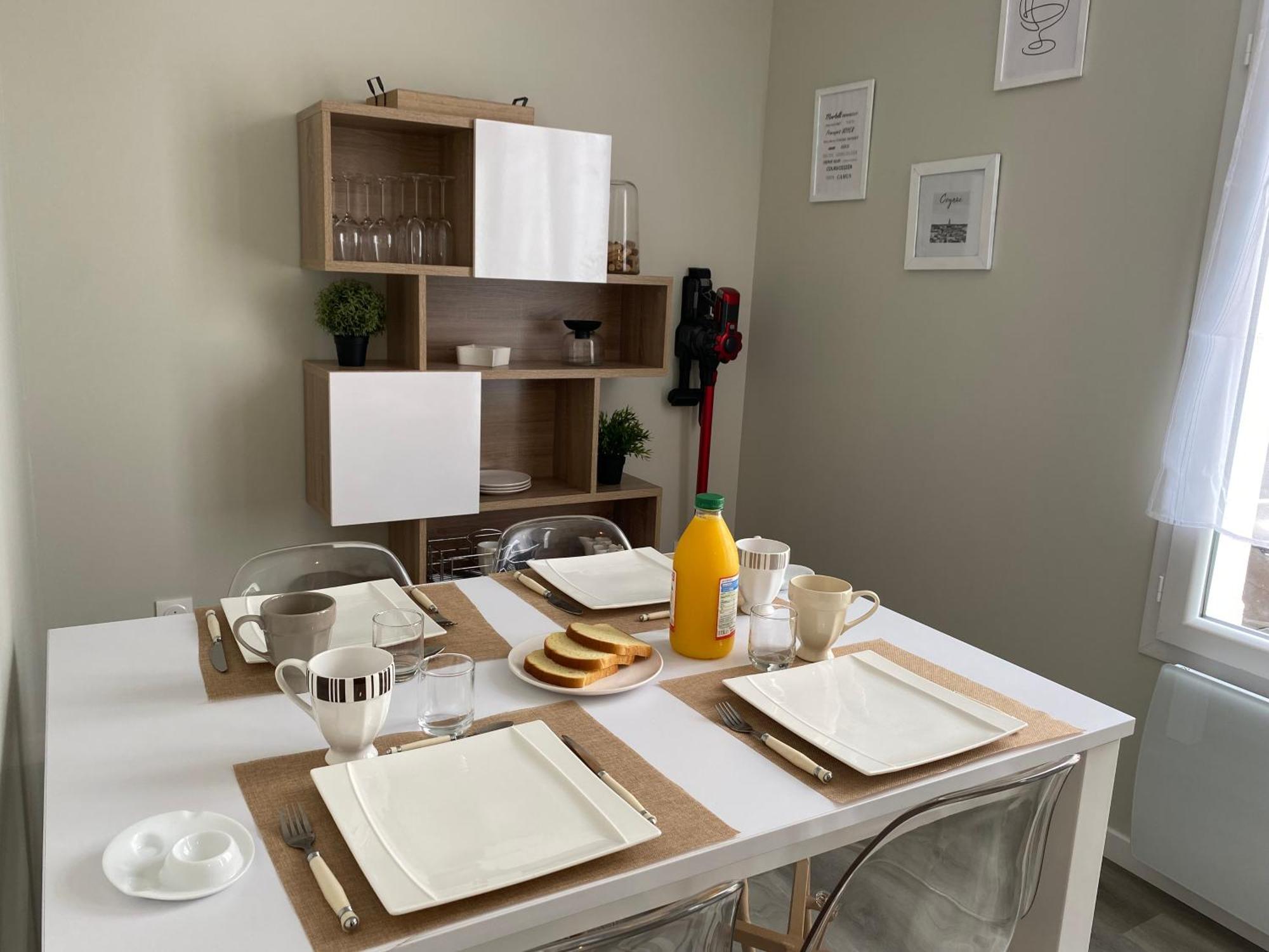 Charmante Maison Avec Cour Privative コニャック エクステリア 写真