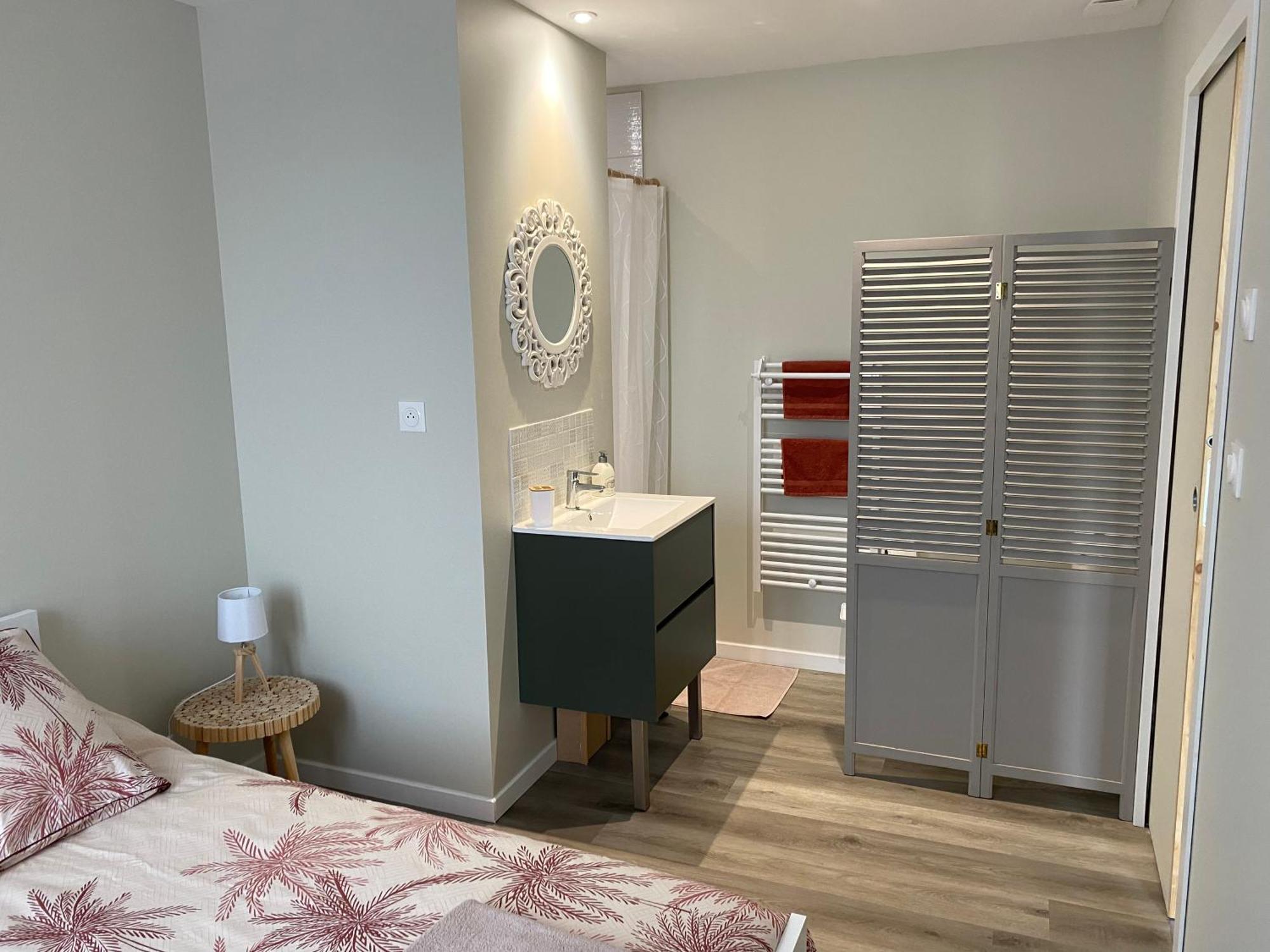 Charmante Maison Avec Cour Privative コニャック エクステリア 写真